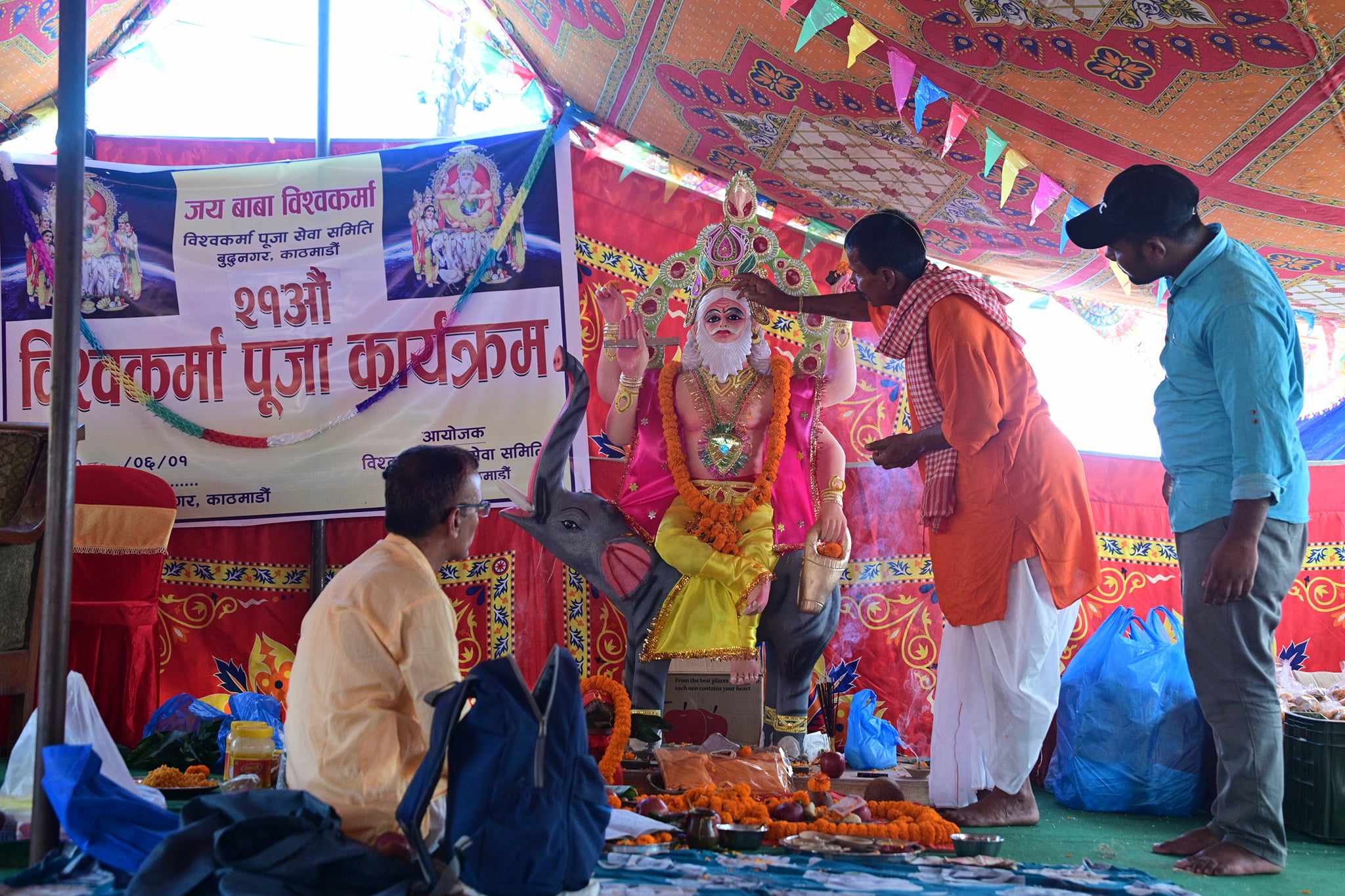 यसरी मनाइयो विश्वकर्मा पूजा (तस्वीरहरू) 